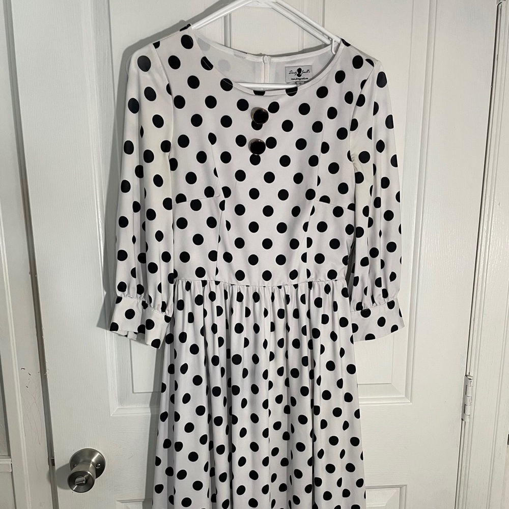 Dainty Jewell’s dress